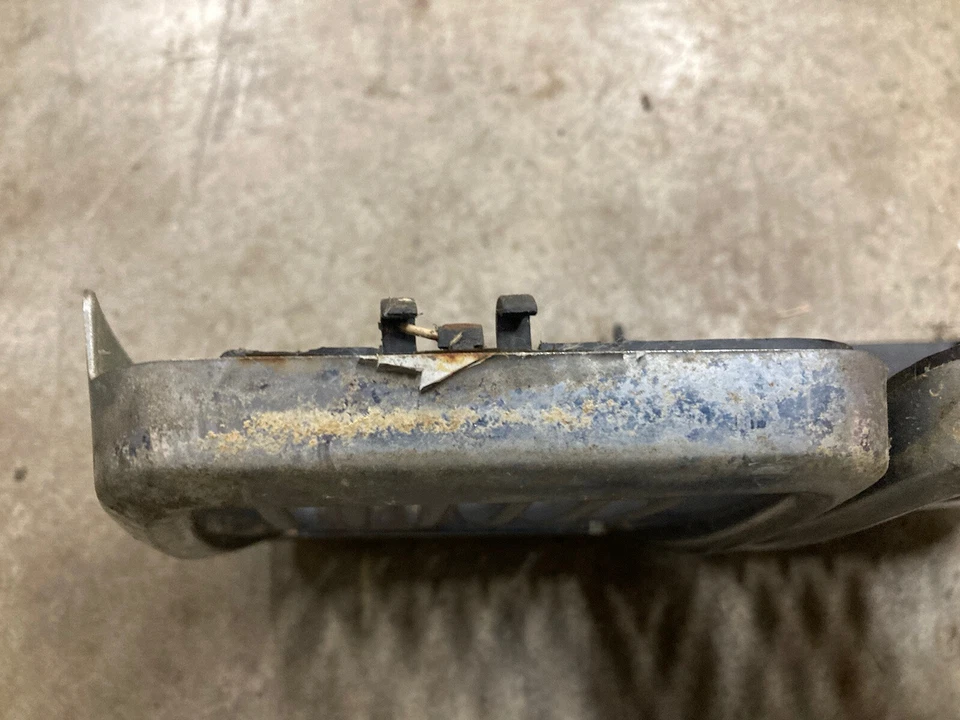 BMW 325ix 1982-1994 parrilla delantera moldura envolvente OEM #39M Foto 4 de 4