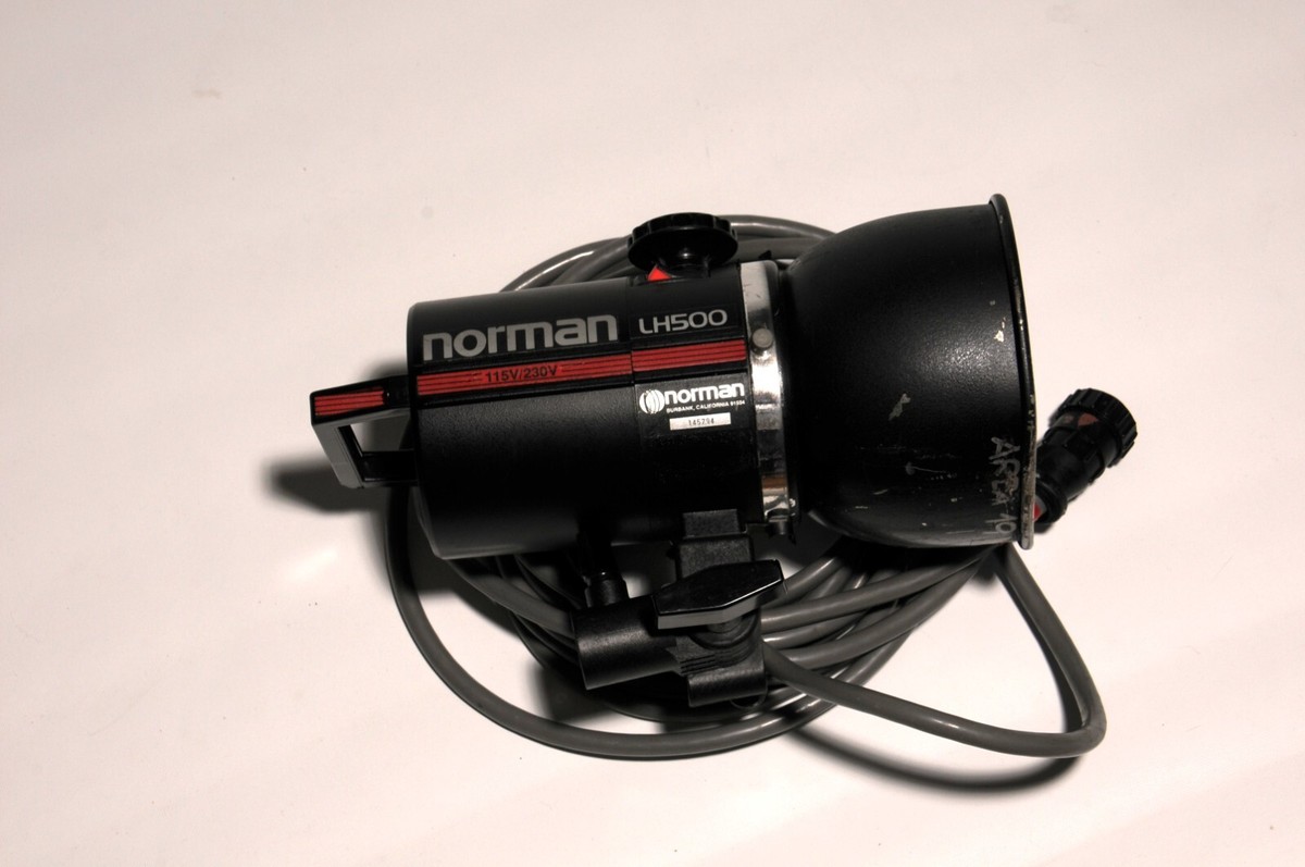 Y.M Norman P808 Power Pack 500 W/ 5 LH500 Flash Heads, Reflectors