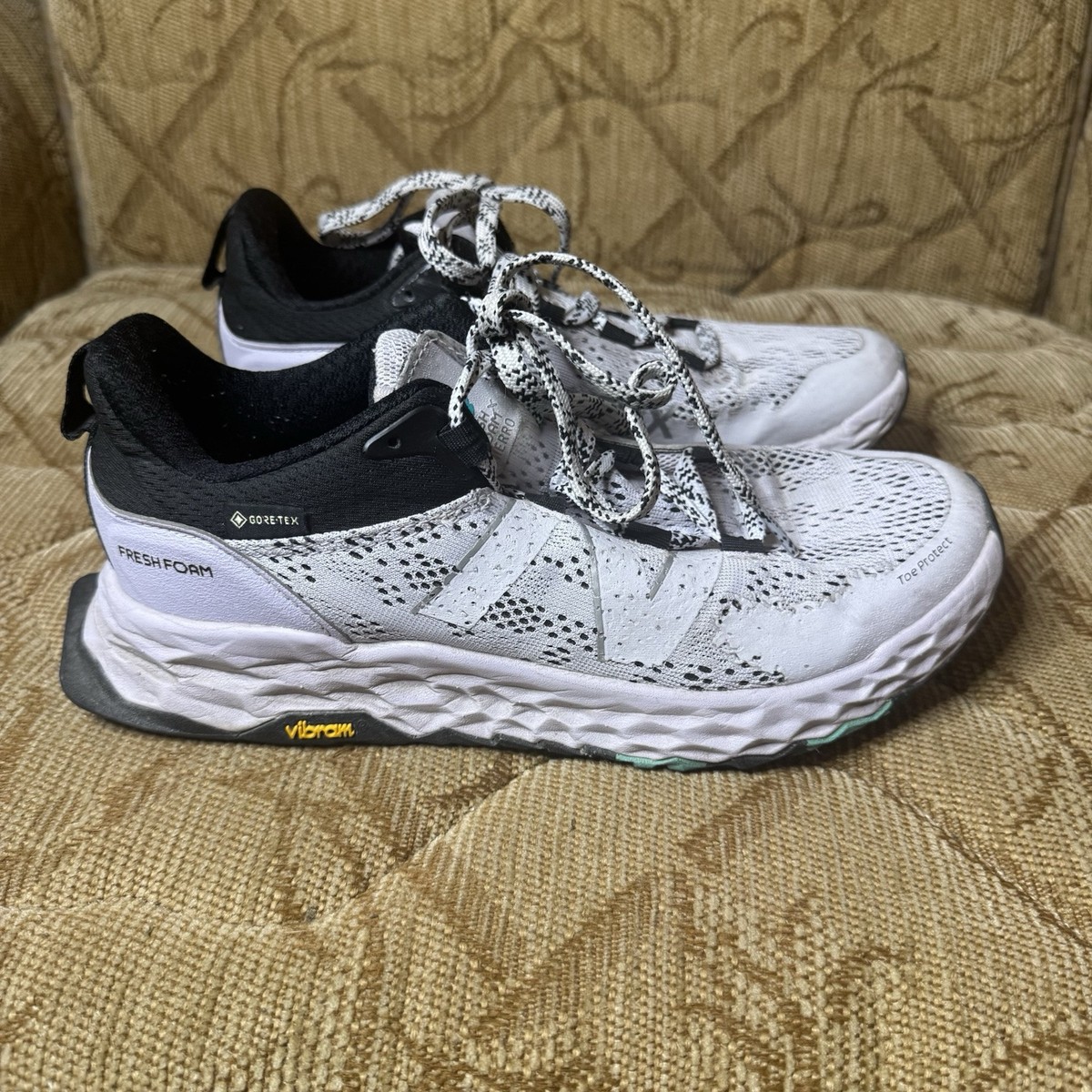 Size New Balance Fresh Foam Hierro v5 GTX Mystic Purple W for