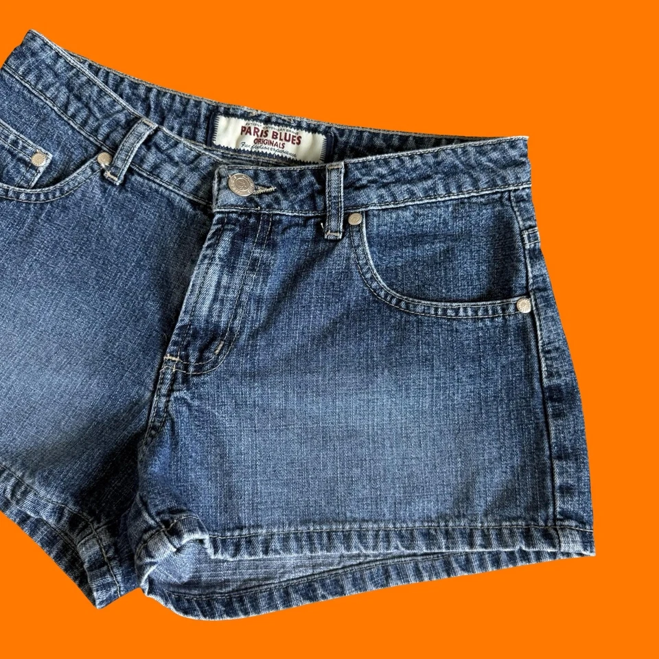 00's vintage dark wash denim 100% cotton y2k baddie shorts Size 5 Paris blues - Image 2 of 4