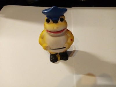 Lurchi - an old plastic figure from the 70s - 9/10 cm tall - model 6