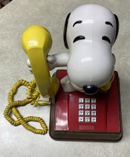 Vintage 1976 Snoopy  Woodstock Push Button Telephone