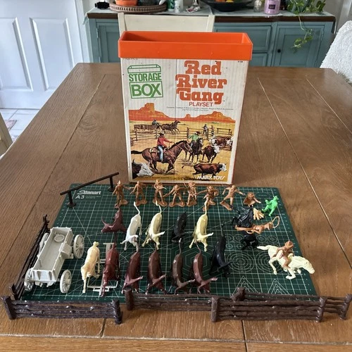 Marx “Red River Gang” #4104 Playset Parts Lot