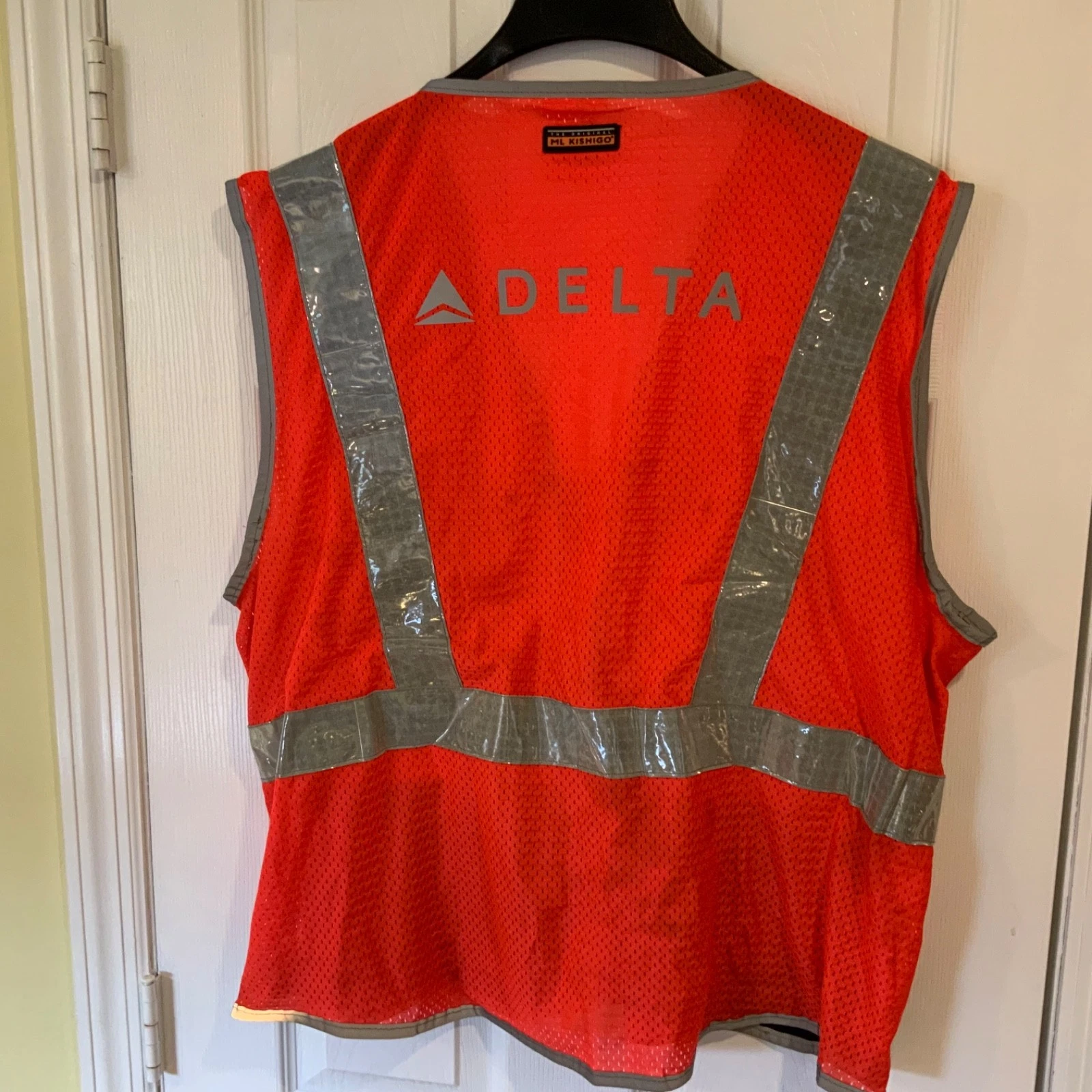 Delta Airlines Employee Crew Reflective Safety Vest Size XL (by ML Kishigo) - product detail image 2
