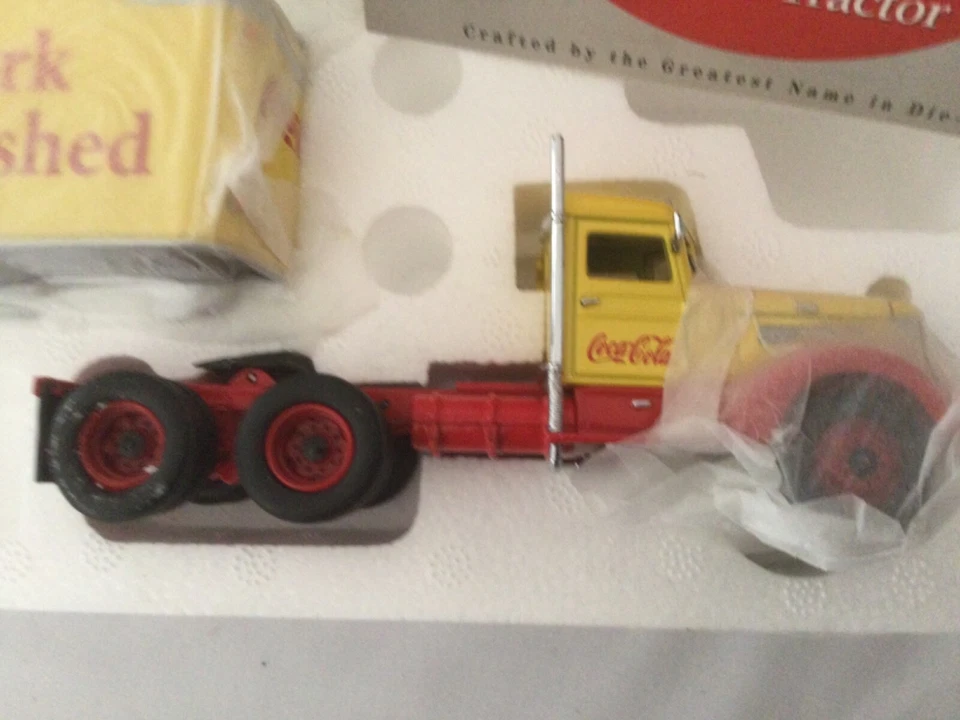 Matchbox Exclusive Edition "Work Refreshed" COCA-COLA Tractor Trailer Peterbilt - Image 2 of 4