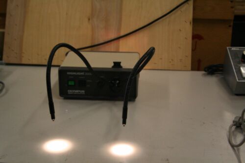Olympus Highlight 3000 Fiber Light Source with dual Gooseneck light guide - Picture 3 of 6