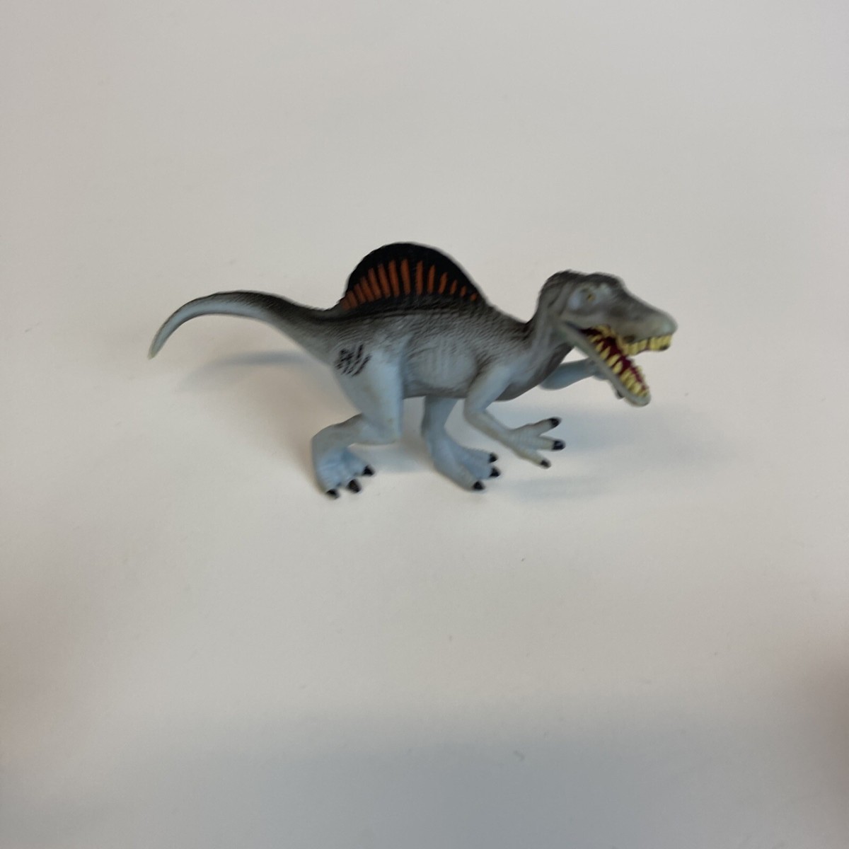 Jurassic Park 3 Camo Xtreme Arctic Spinosaurus Mini Figure(2002