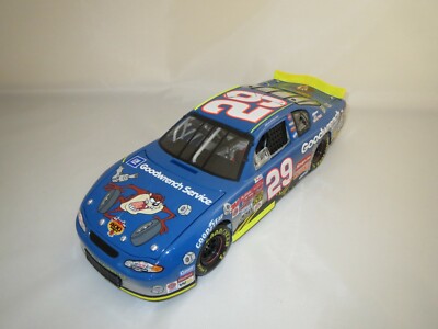 Action Performance K. Harvick Monte Carlo 02 GOODWRENCH  29 Looney Tunes Rematch