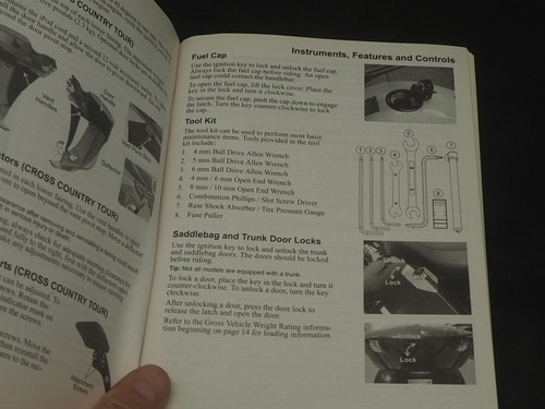 VICTORY CROSS ROADS COUNTRY 2012 RIDER'S MANUAL owner manual - Picture 3 of 4