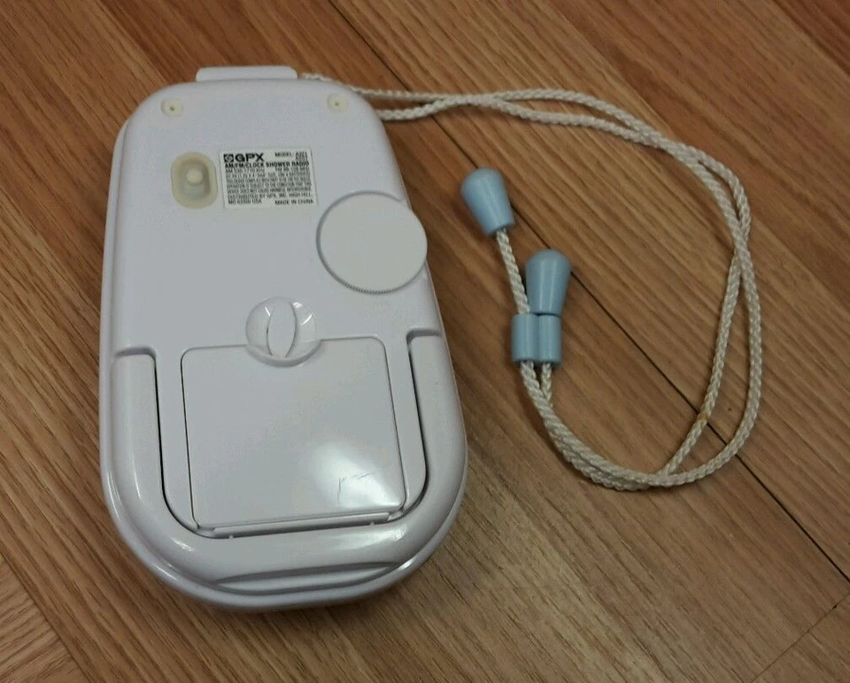 GPX (A321) Battery Operated AM / FM Digital Clock Display Shower Clock Radio - Image 2 of 3