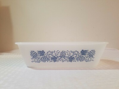 Glasbake 522 White Glass 1 1/2 Quart Loaf Pan Blue Clover Design on Both Sides