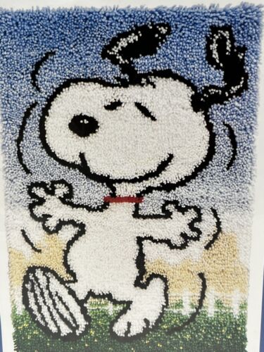 Vtg J&P Coats Latch Hook Peanuts 50th Celebration DANCING SNOOPY Unopened New - Picture 2 of 9