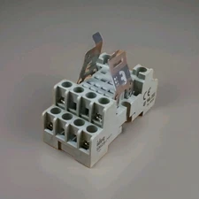 Idec SM2S-05C DIN Mount Relay Socket