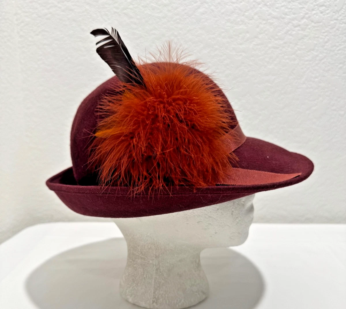 Vintage 40s FairField Felts Red Wool Fashion Hat Tilt Braided Band‎ Split Brim A cute as, vintage inspired tilt with vintage Swiss braid  main image 3