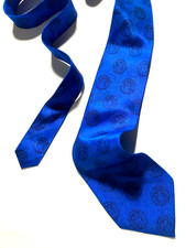 GIANNI VERSACE VINTAGE '90s BAROQUE MEDUSA HEAD TIE SHEENY ITALY ROYAL BLUE