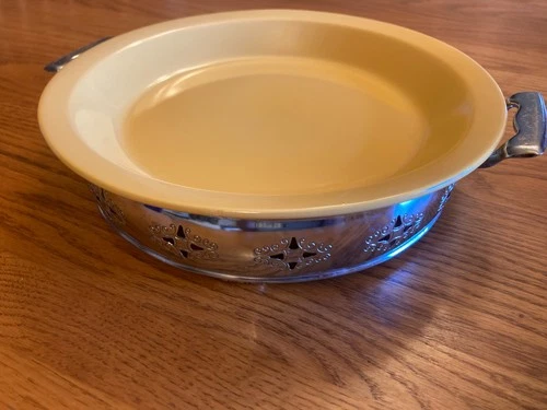 Vintage Fiestaware (1936-44) - Kitchen Kraft 10" pie plate with metal holder