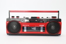 Sanyo M-S350LE Stereo Radio Cassette Recorder in Rot Vintage
