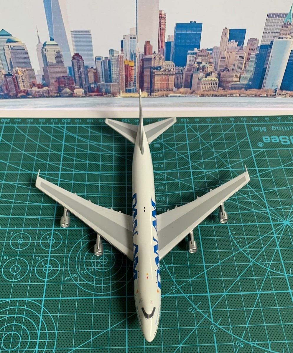 Aeroclassics 1:400 Pan Am Boeing 747-100 Reg: N744PA Aeroclassics 1:400 Pan Am Boeing 747-100 Reg: N744PA