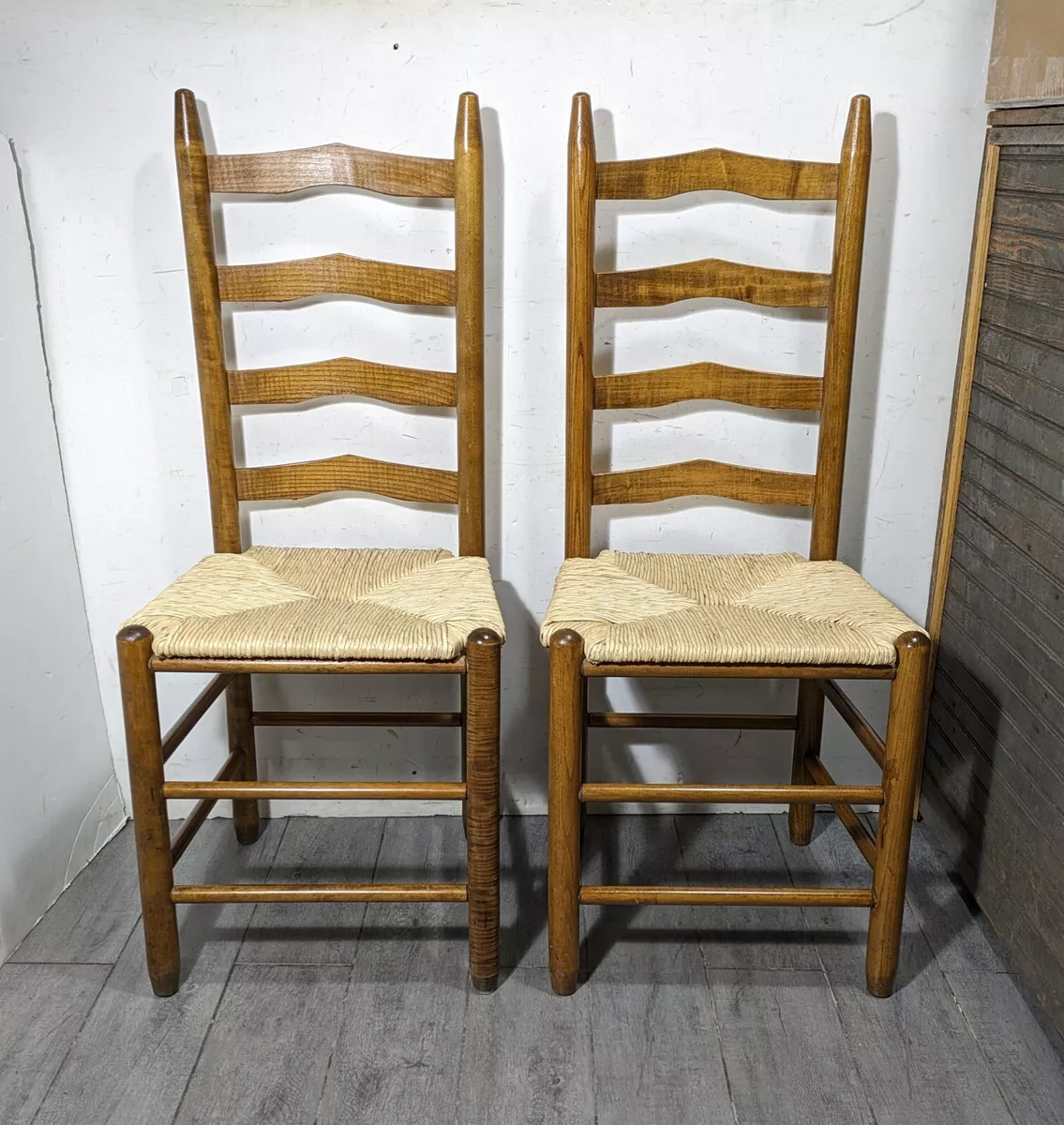 Woven rush online chair