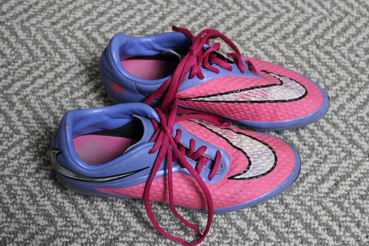 Pink hypervenom shop