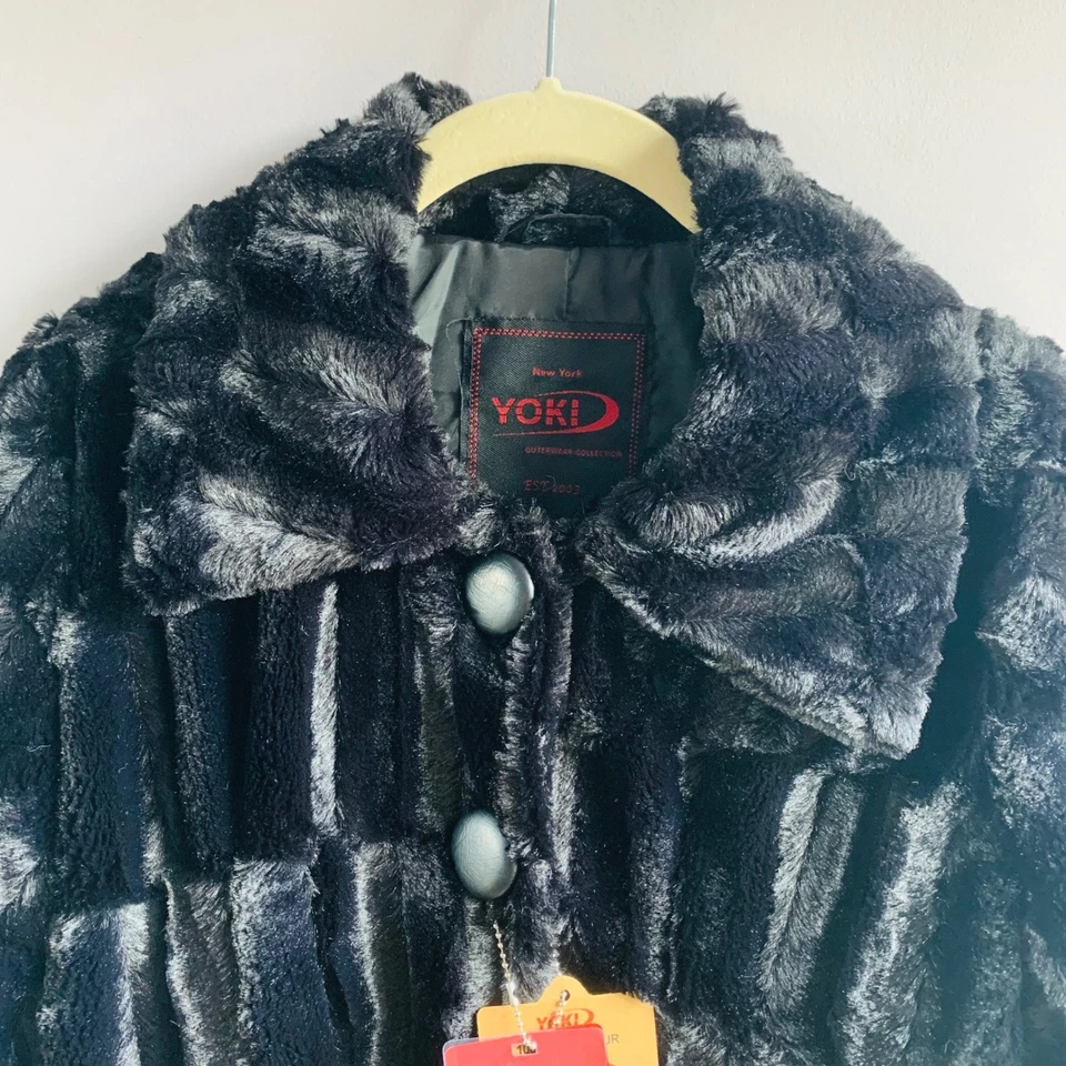Nuevo con etiquetas Abrigo Yoki NY Negro Vegano Imitación Piel de Oveja Estilo Talla Mediana Invierno Formal Foto 3 de 4