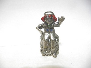 THIMBLE VINTAGE PEWTER COMSTOCK RAGGEDY ANDY W/RED HAIR & 3 CRYSTALS