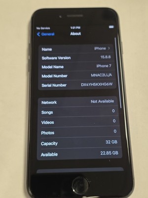 Apple iPhone 7 - 32 GB - Black (Unlocked)