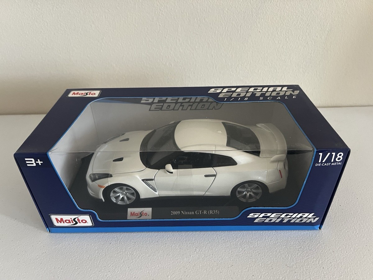 Maisto 1:18 2009 NISSAN GT-R (R35) white Die Cast Car | eBay