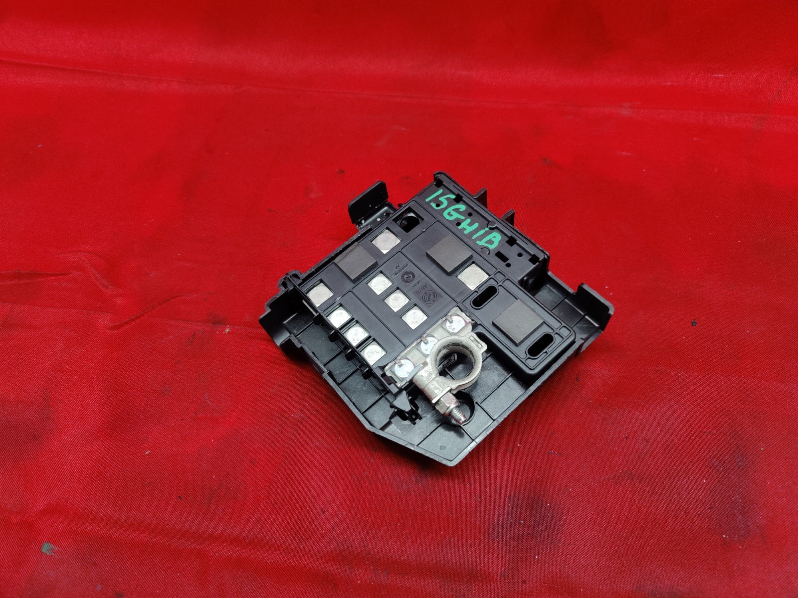 MASERATI GHIBLI TRUNK REAR FUSE JUNCTION DISTRIBUTION RELAY BOX BATTERY TERMINAL