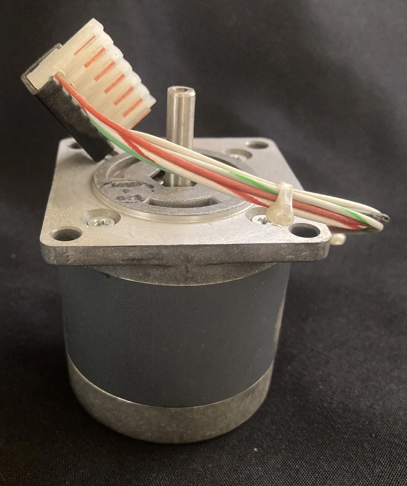 Eastern Air Devices 1.8° Hybrid Stepping Motor Linear Actuator 12VDC, 0.57A 4 PH - Image 2 of 3