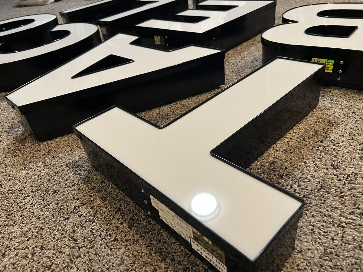 16” Taco Bell Front-Lit Channel Letters W/ Power Supply