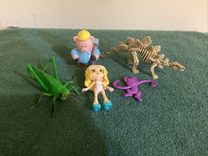 Miscellaneous Lot Of 5 Toys