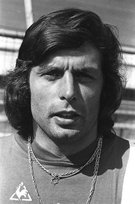 Wim Suurbier während der Teampräsentation von Ajax Amsterdam 1974 4x6 FOTO