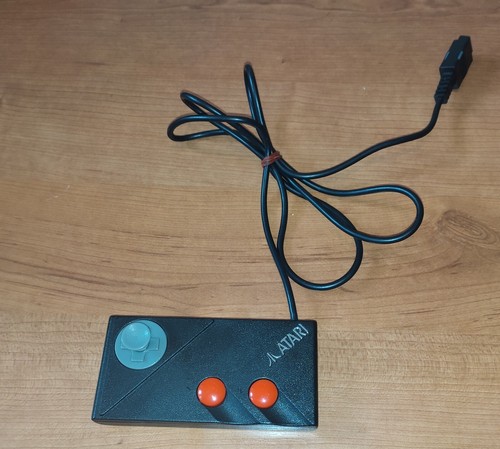 Atari controllers - Jeux vidéo