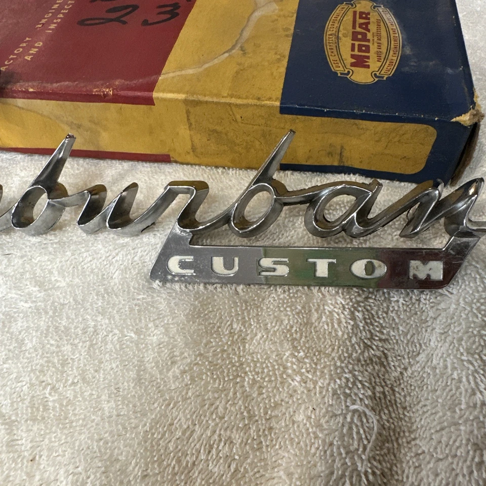 1955 1955 Plymouth Suburban Script N O S MoPar  Foto 4 de 4