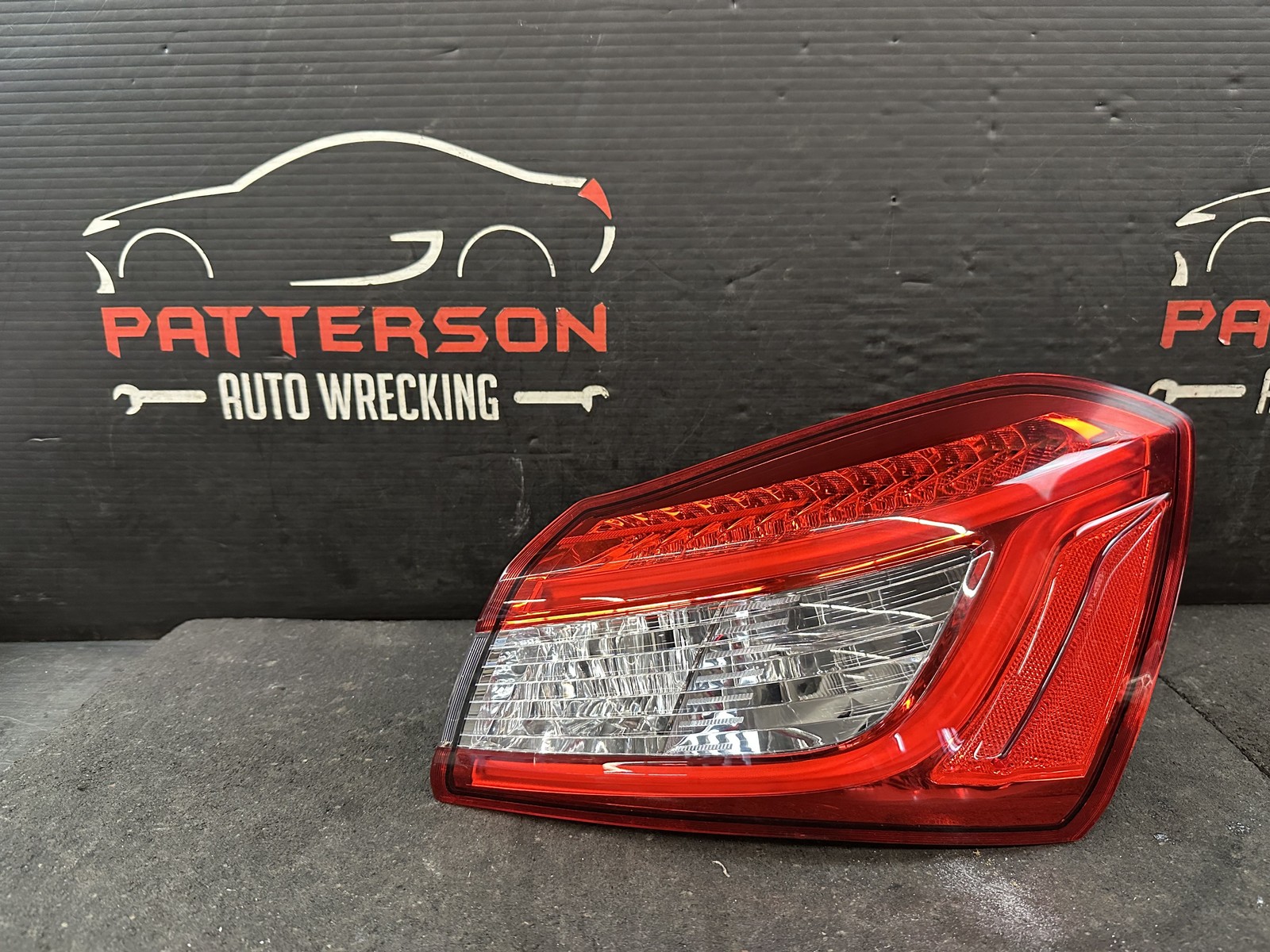 14-20 MASERATI GHIBLI PASSENGER RIGHT QUARTER PANEL MOUNTED TAIL LIGHT LAMP