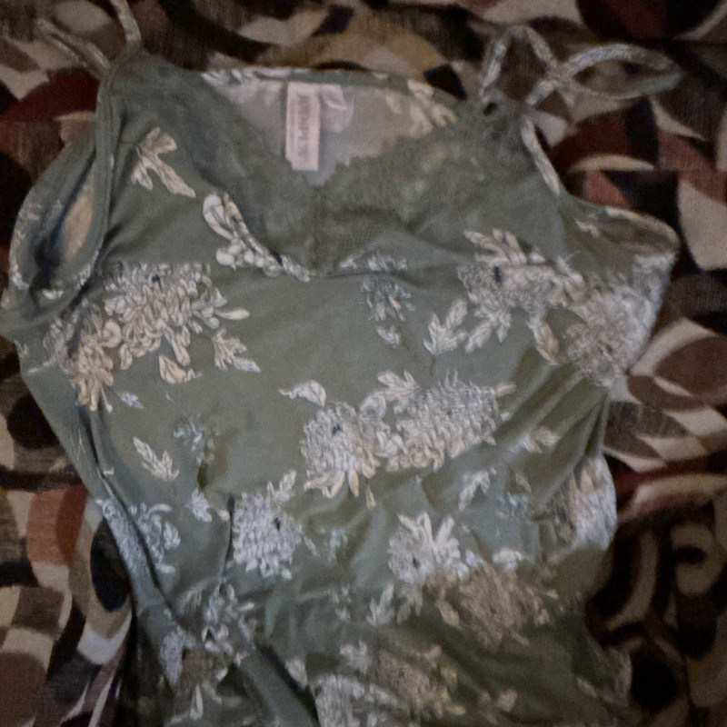 Joyspun Women's Green Floral Lace Trim Camisole Tank Top XL Adjustable Strap