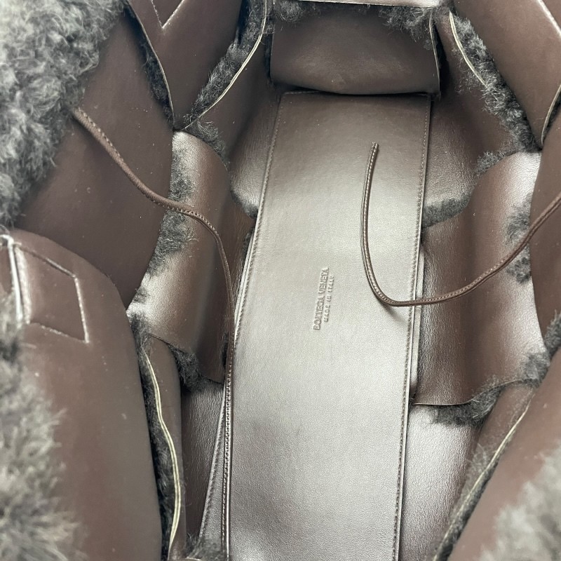BOTTEGA VENETA Arco Tote Brown Leather Fur Bag Women thumbnail 6