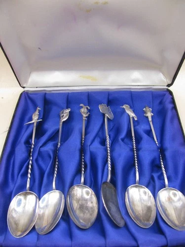 Vintage Australian Cased Set Of 6 Animal Spoons Marked STERLING SILVER