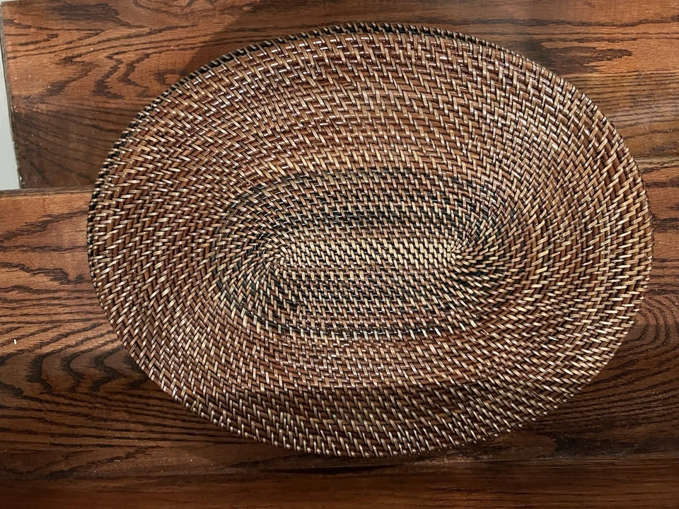 Beautifully Crafted Rattan Tray - Image 4 of 4
