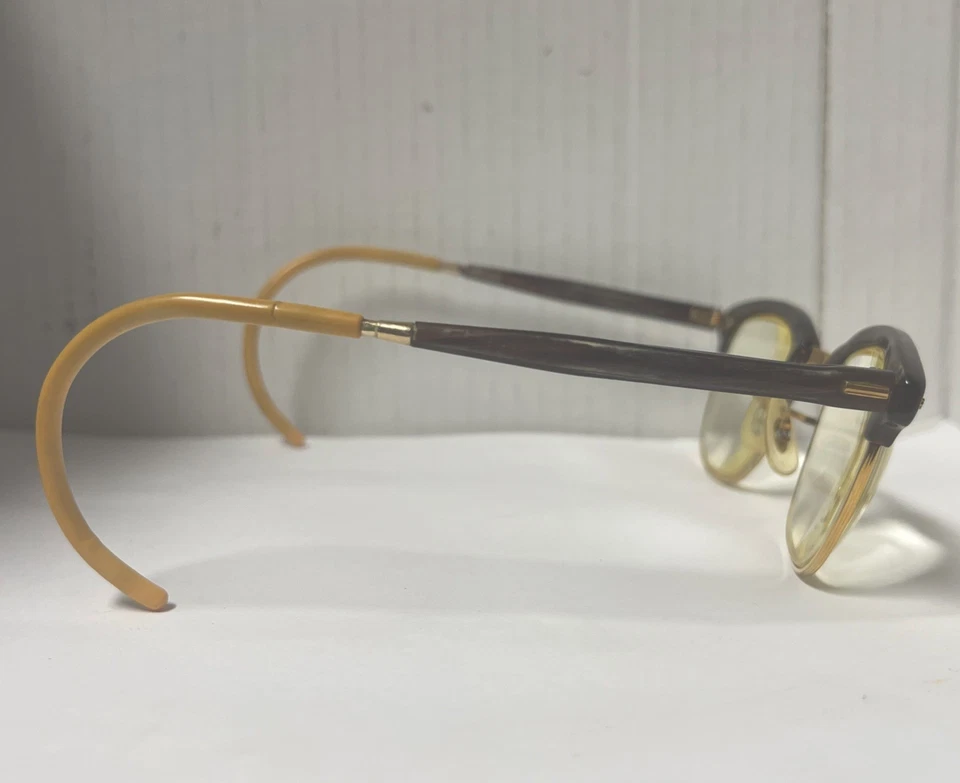 复古条纹棕色猫眼 Shuron Artcraft 眼镜框仅金色 6 1/4 — 第 2/4 张图片