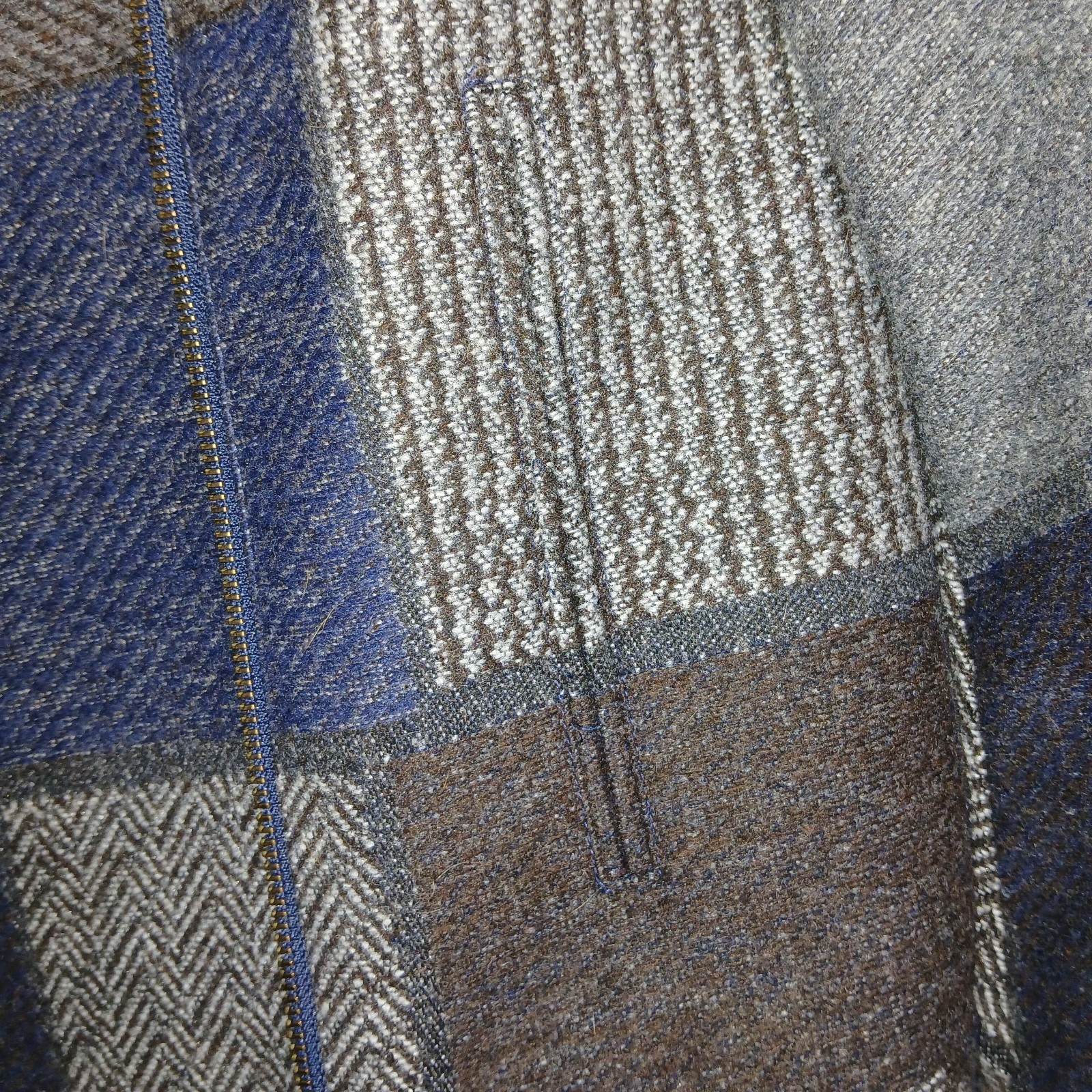 BCBGMAXAZRIA Patchwork Wool Blend Jacket Coat Mot… - image 14