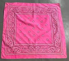 VTG Wamcraft Women’s Pink, Black & White Paisley Bandana Scarf RN 13960 USA