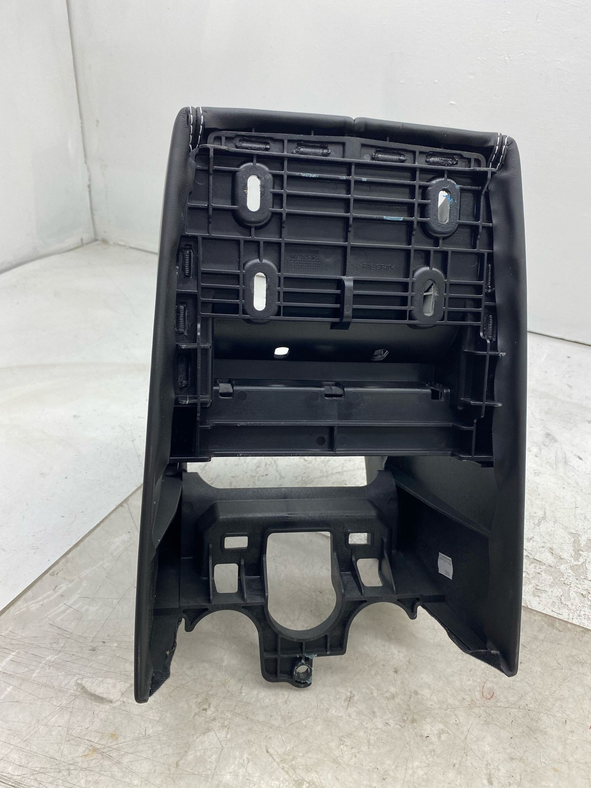 2014-2018 BENTLEY FLYING SPUR OEM REAR CENTER CONSOLE TRIM BEZEL 4W0863063