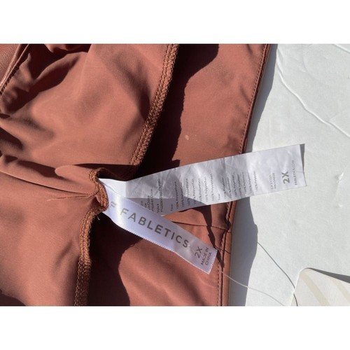 Fabletics Vegan Leather Leggings With Side Zipper Mahogany Size 2X NWT Plus Size - Picture 5 of 9