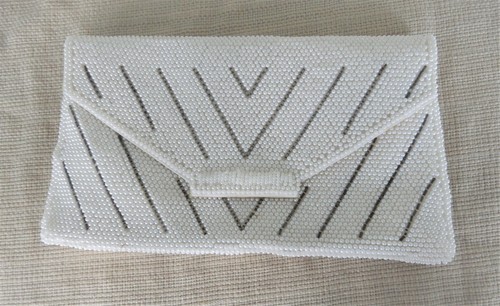 Vintage white and gray seed bead cutch purse - Picture 3 of 10