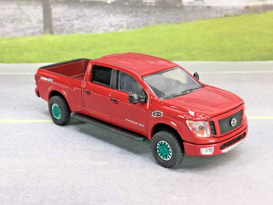Greenlight **Máquina Verde** Nissan Titan XD PRO-4X 2018 '18 - ESCALA 1:64 Foto 3 de 4
