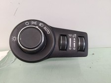 Headlight Switch Fits 2015 200 590344