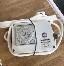 Maxibright Maxiswitch 13amp 4 Way Realy IT Hydroponic, Grow, Light Timer UK plug