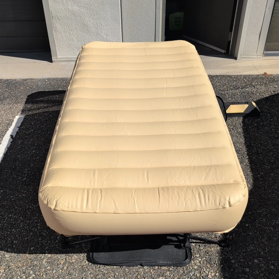 Frontgate Ez-Bed Air Mattress Built In Pump & Frame Inflatable Mattress - Image 3 of 4